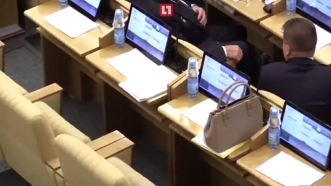 В Госдуме заявили, что не следят за депутатами-"прогульщиками"