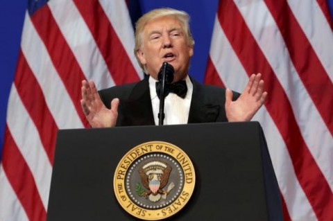 トランプ氏の会社の外国からの対価受領は「違憲」、弁護士ら提訴へ