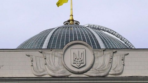 Политолог: Депутатов-прогульщиков нужно лишать мандатов