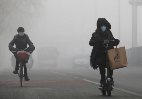 大気汚染による死者数、2015年は中印が世界の半数＝報告書