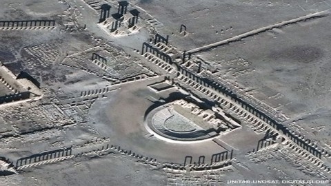 Palmyra: Syrian forces 'enter' IS-held town